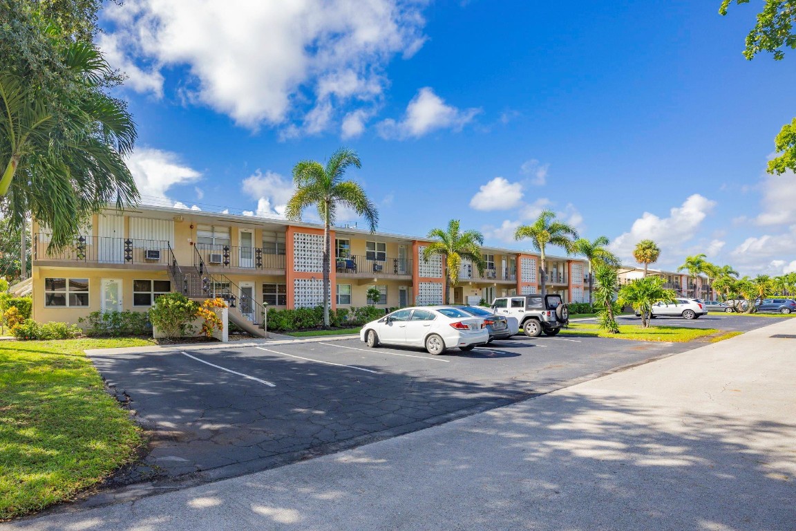 2160 NE 56th Court 102