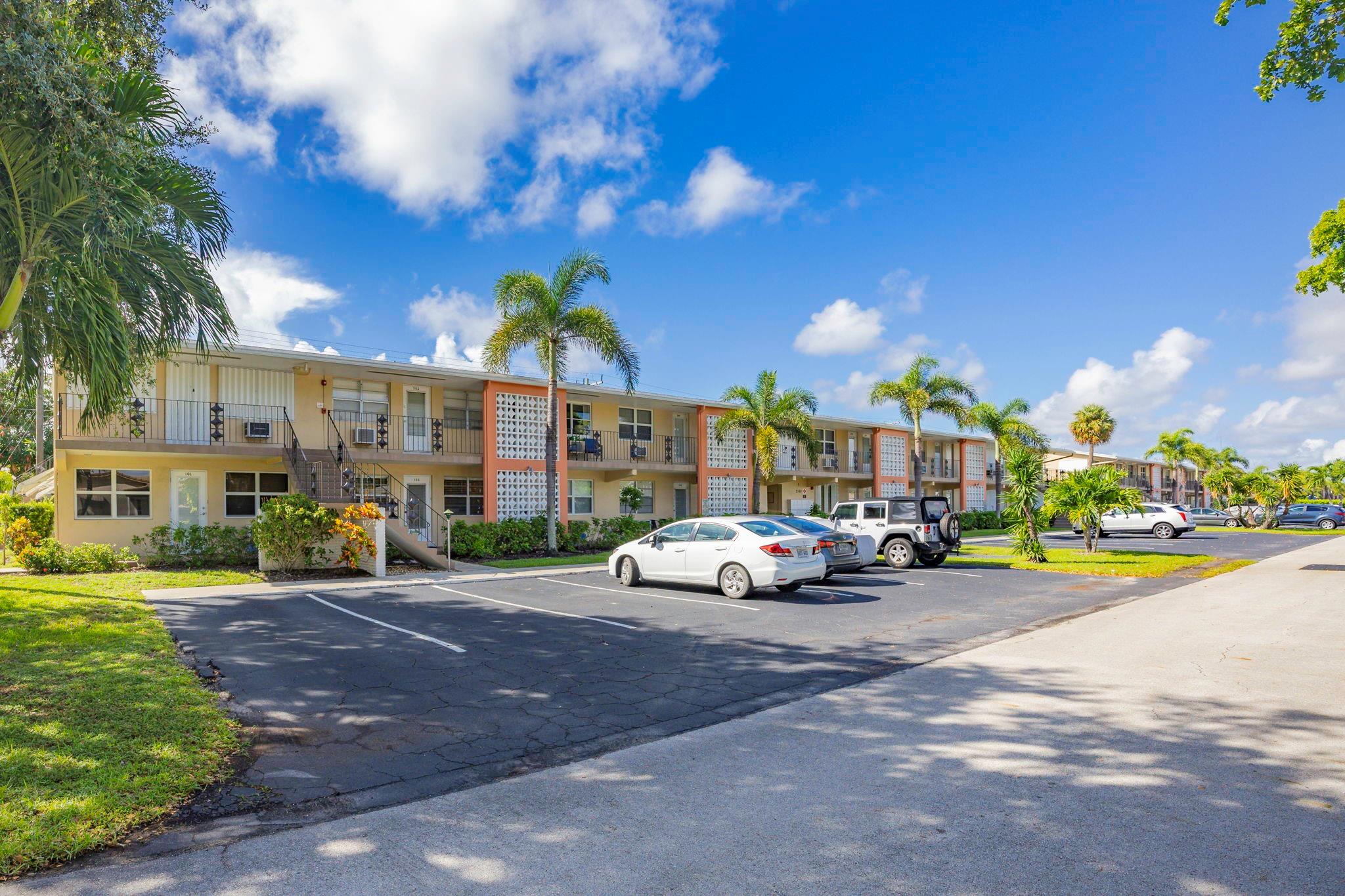 2160 NE 56th Ct 102