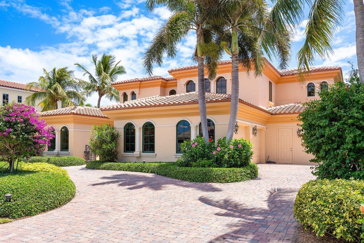 SAILFISH POINT - Residential