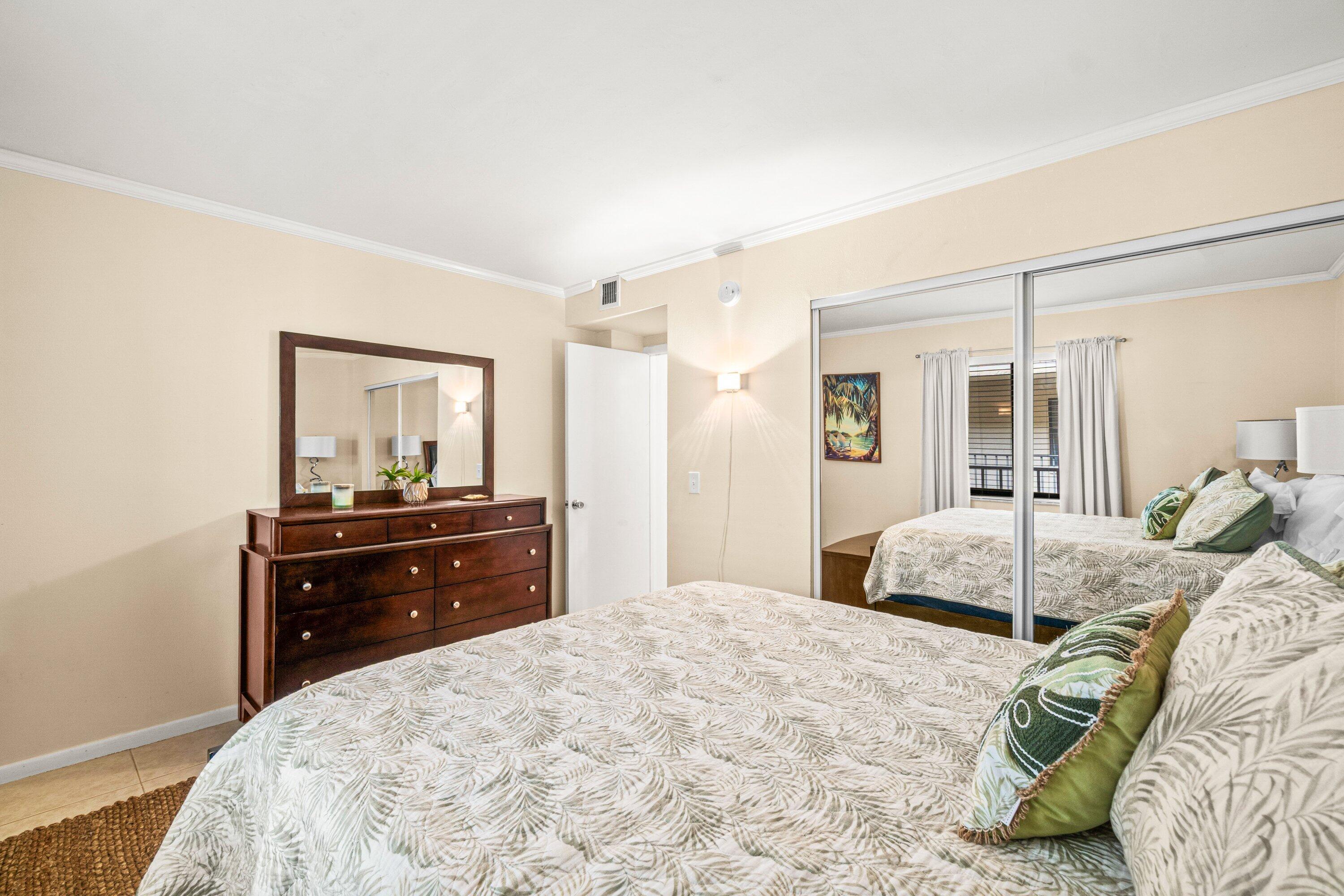 HIDDEN HARBOUR OF THE PALM BEACHES CONDO - Residential