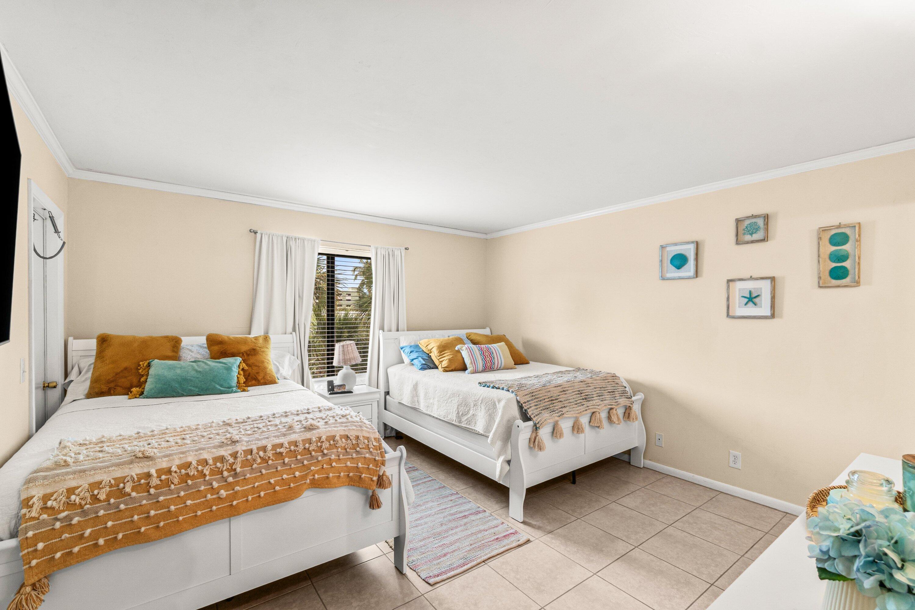 HIDDEN HARBOUR OF THE PALM BEACHES CONDO - Residential