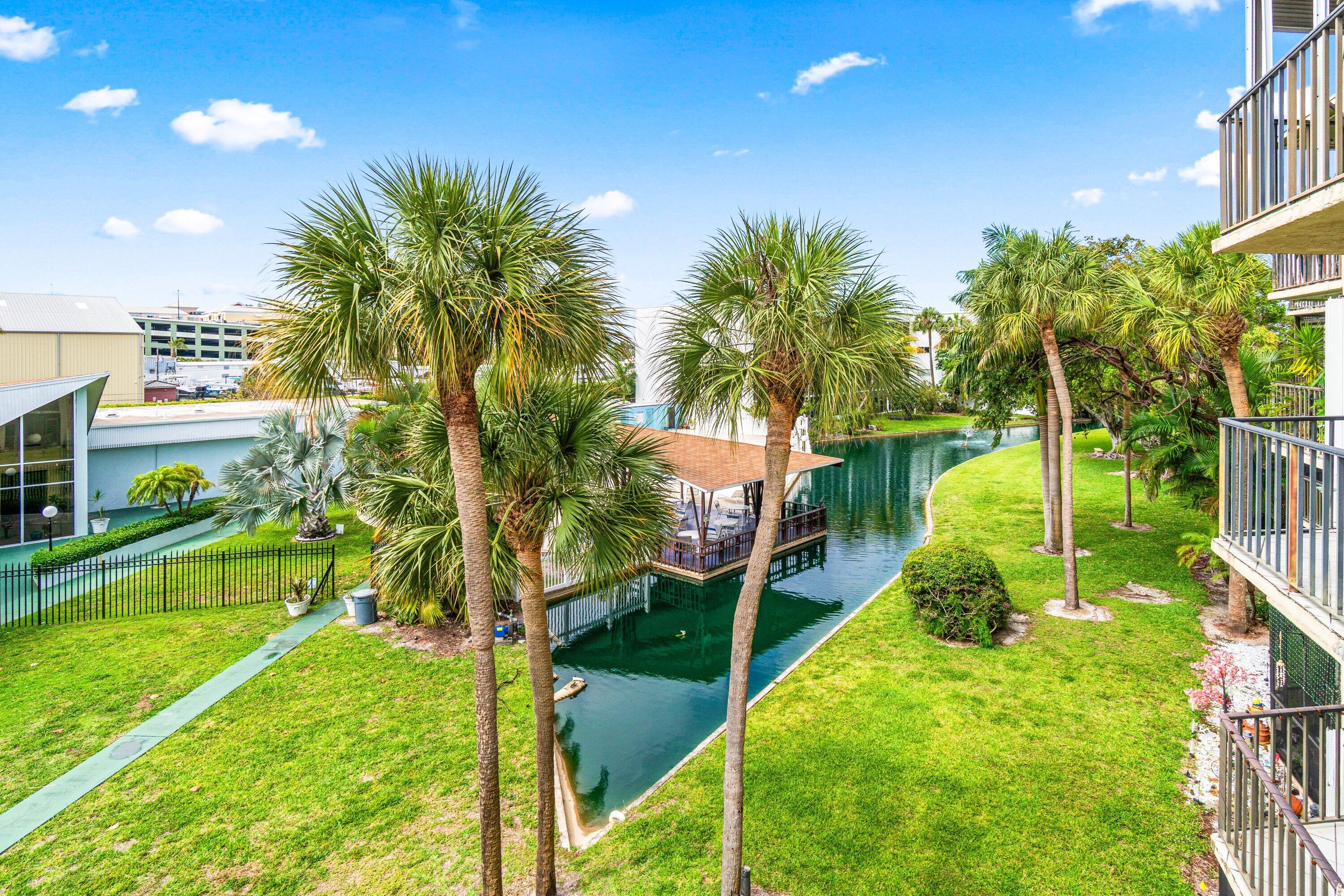 HIDDEN HARBOUR OF THE PALM BEACHES CONDO - Residential