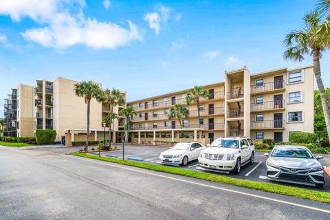 Property photo of 890 N Federal Highway 311, Lantana, FL 33460