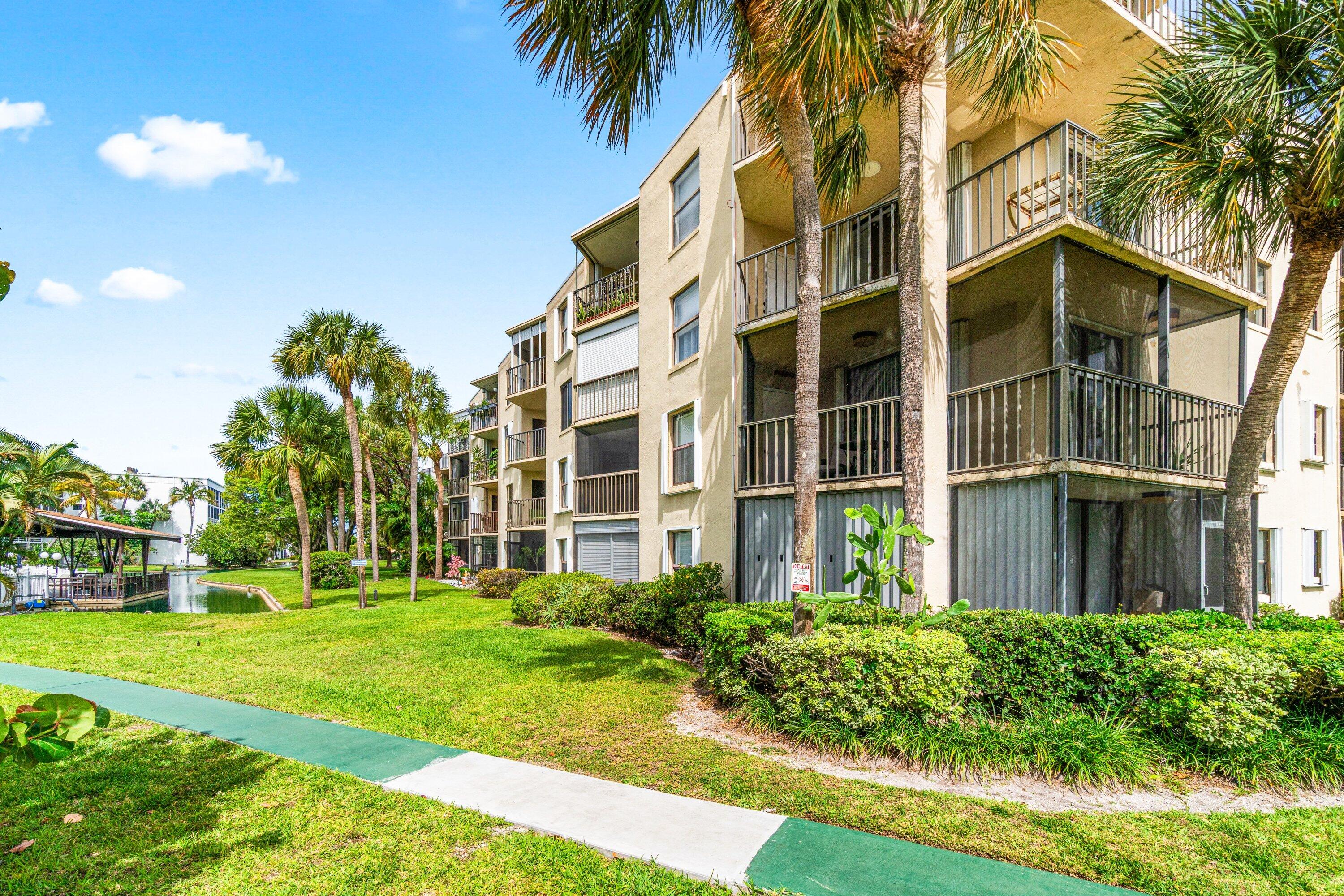 HIDDEN HARBOUR OF THE PALM BEACHES CONDO - Residential