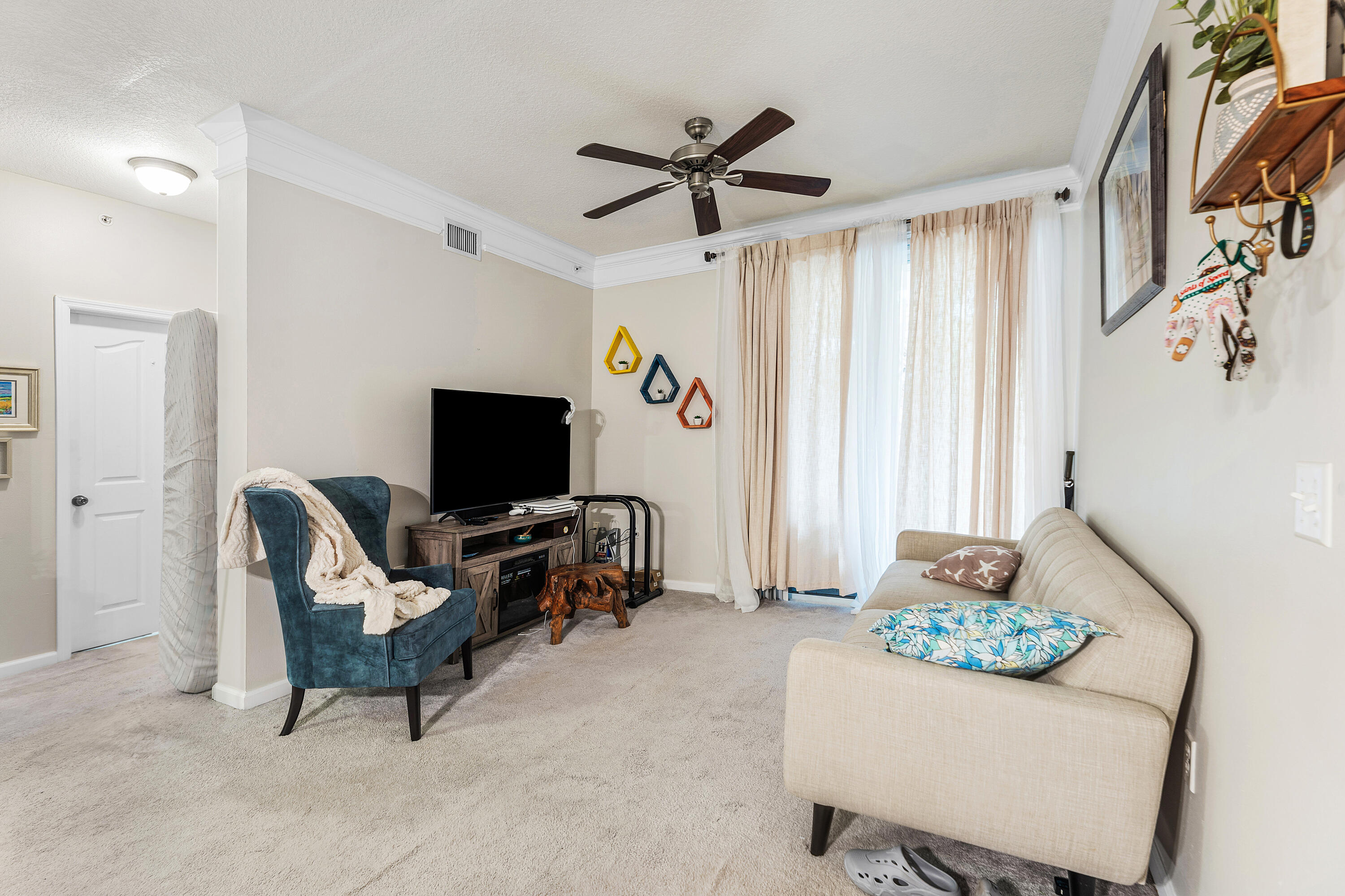 1208 E Myrtlewood Cir Circle E, Palm Beach Gardens, FL, 33418/$259,000 1 1208 E Myrtlewood Cir Circle E
