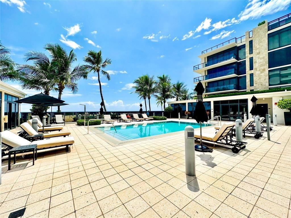 2101 S SURF Road 2C, Hollywood, FL, 33019/$2,220,000 3 2101 S SURF Road 2C