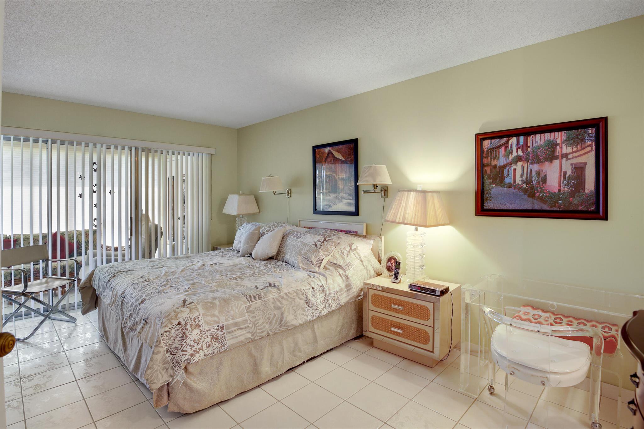 POINCIANA PLACE CONDO A,B - Residential