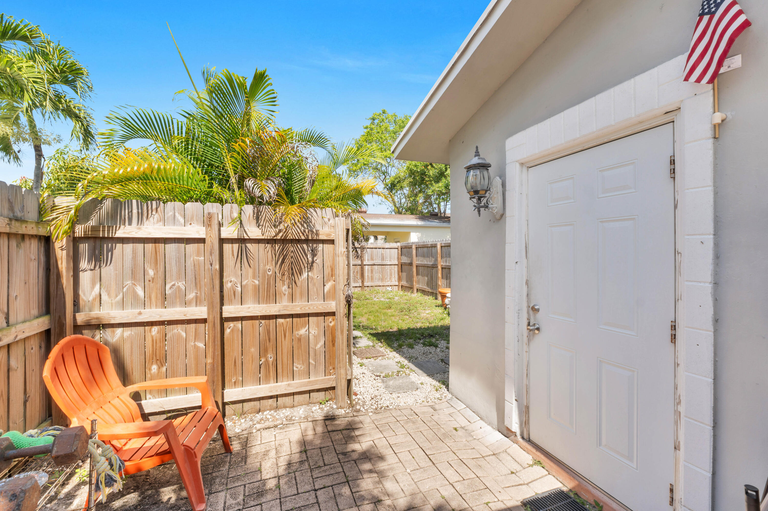 LAUDERDALE - Residential