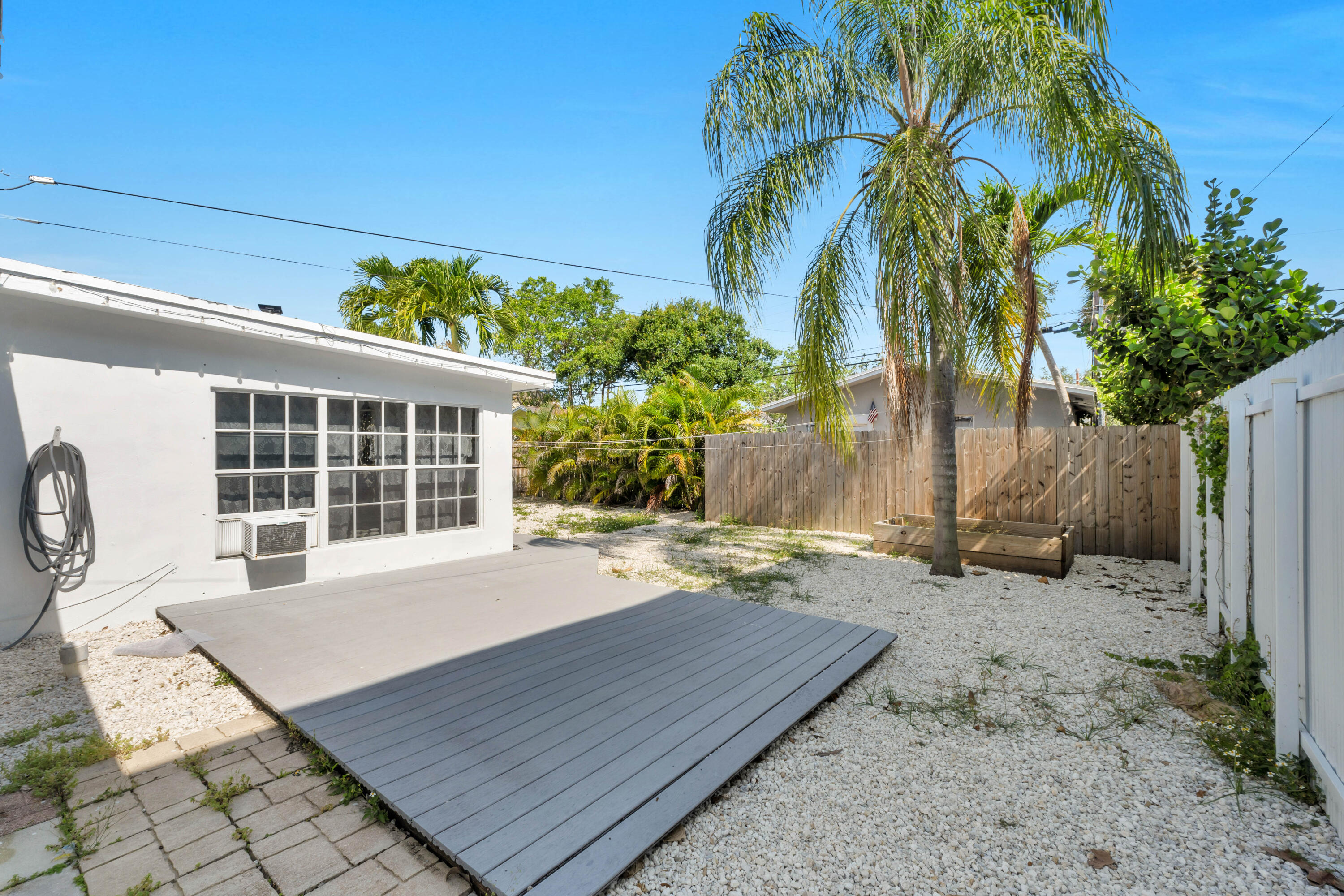LAUDERDALE - Residential