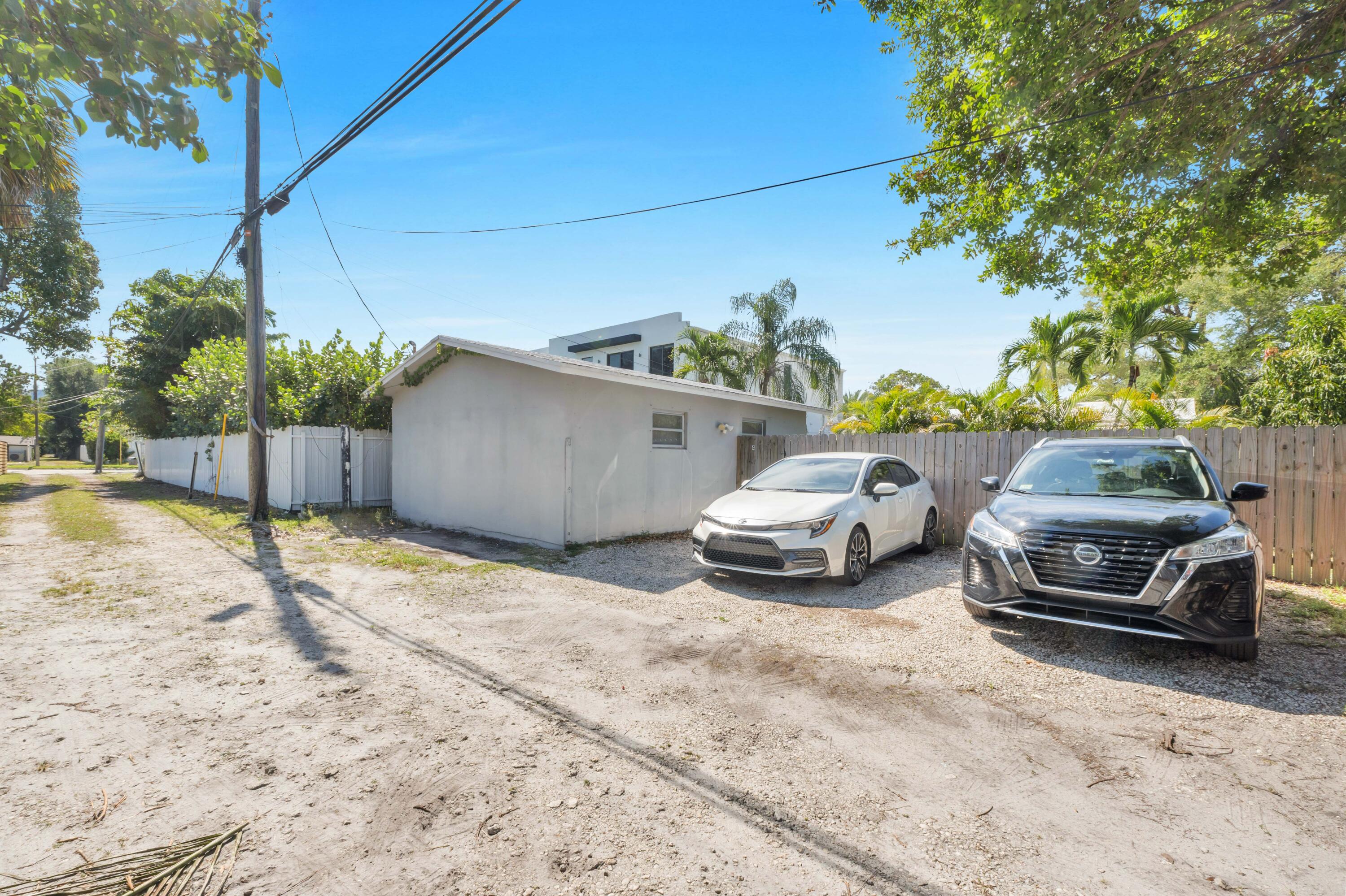 LAUDERDALE - Residential