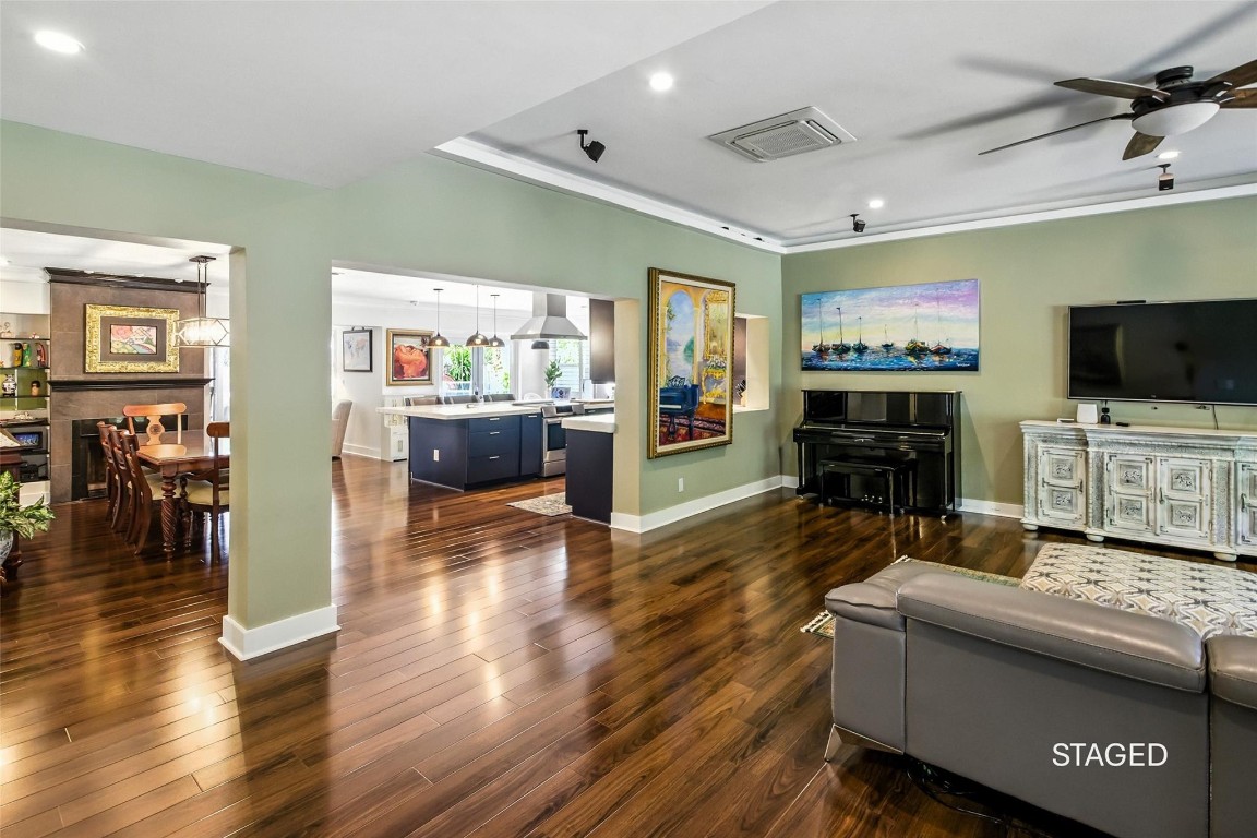 FLORANADA RIDGE SEC - Residential