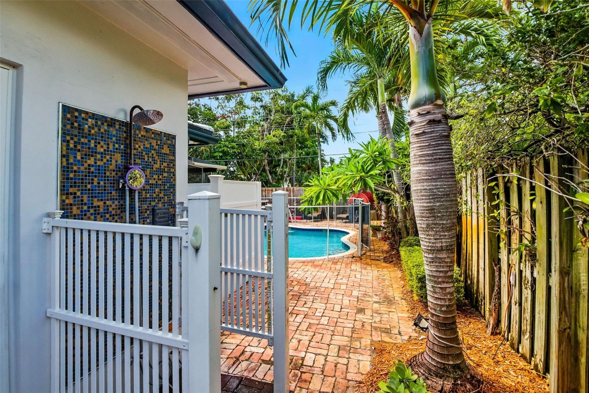 FLORANADA RIDGE SEC - Residential