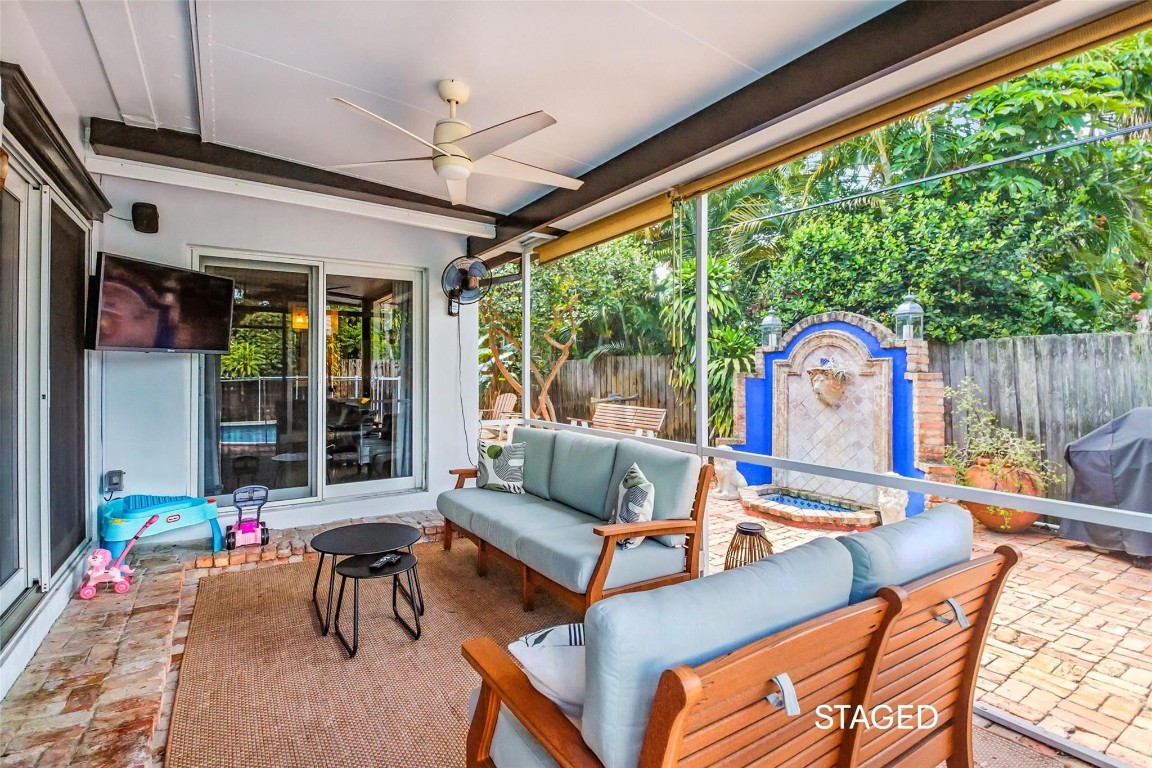 FLORANADA RIDGE SEC - Residential