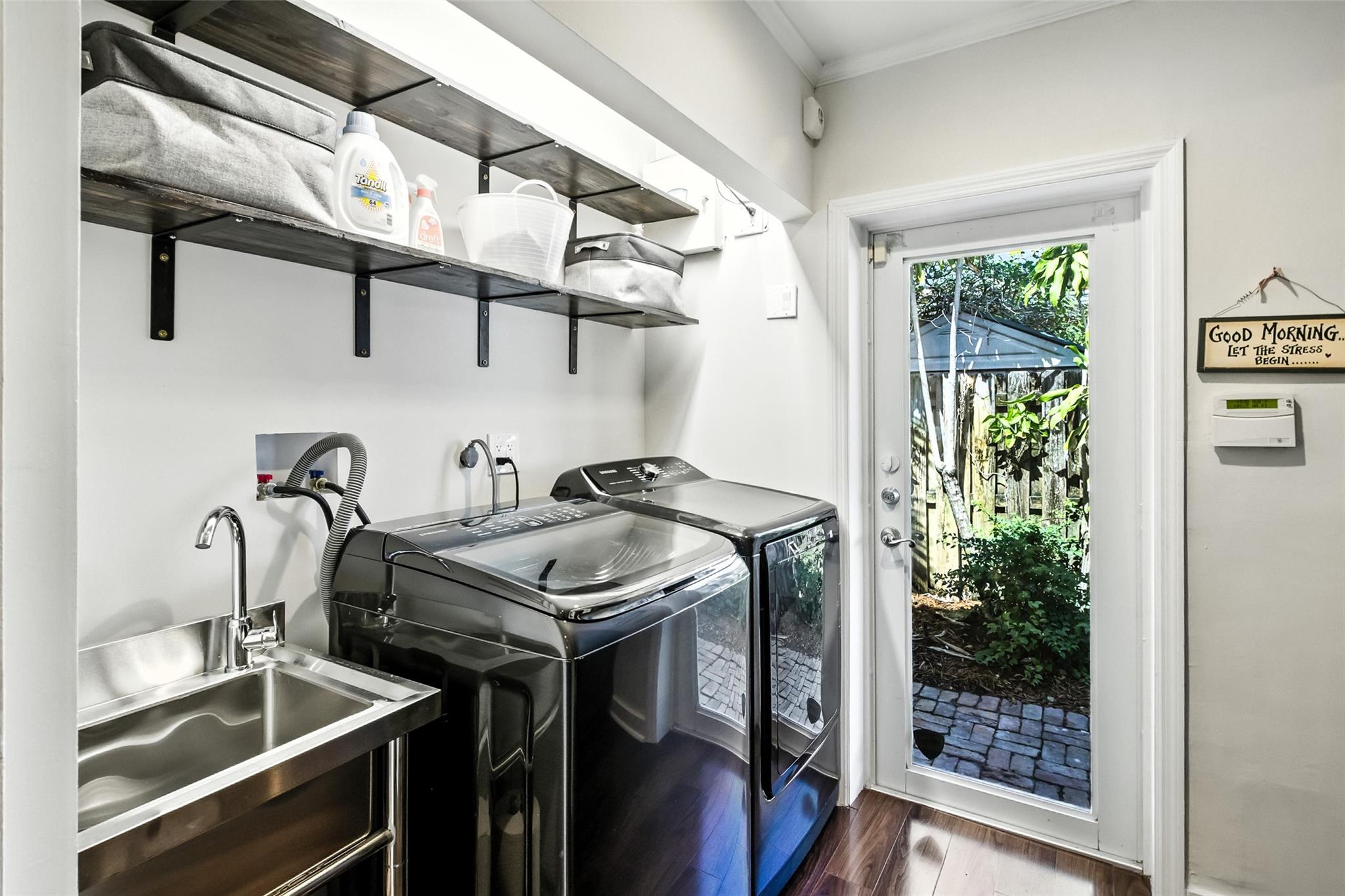 FLORANADA RIDGE SEC - Residential