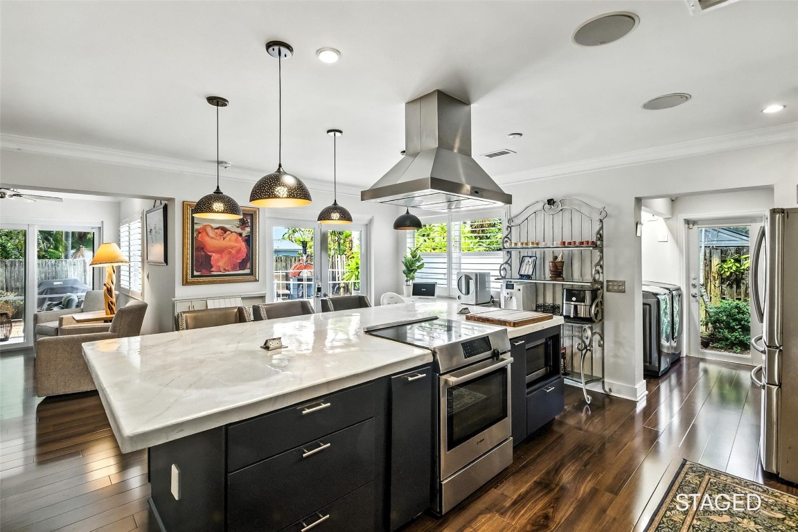 FLORANADA RIDGE SEC - Residential