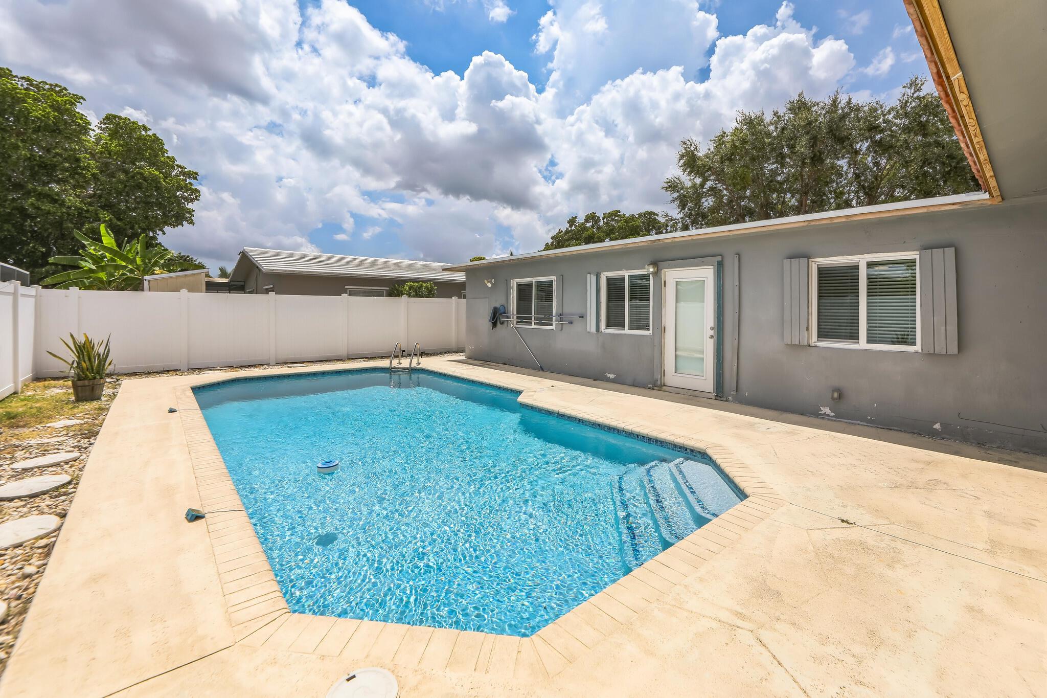 6761 NW 20th Street