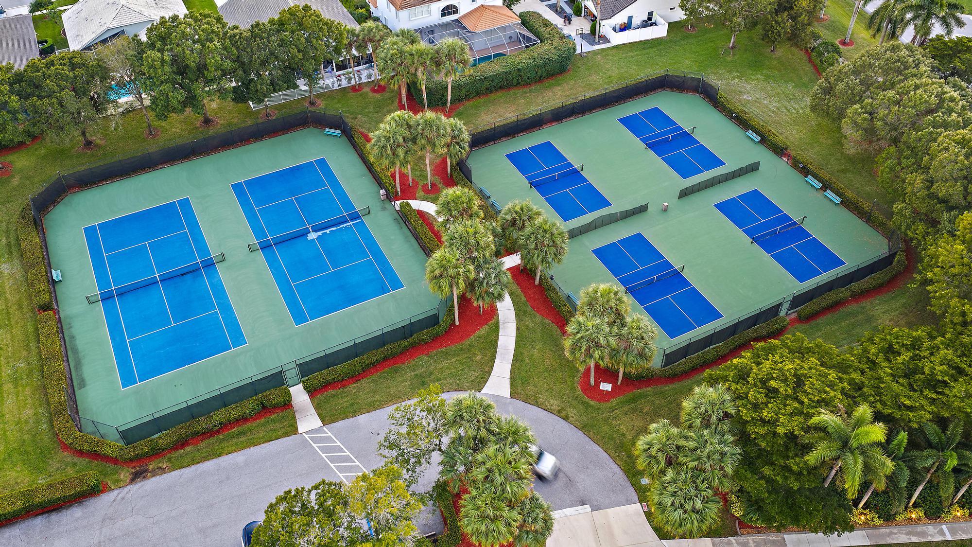 WINSTON TRAILS - Residential