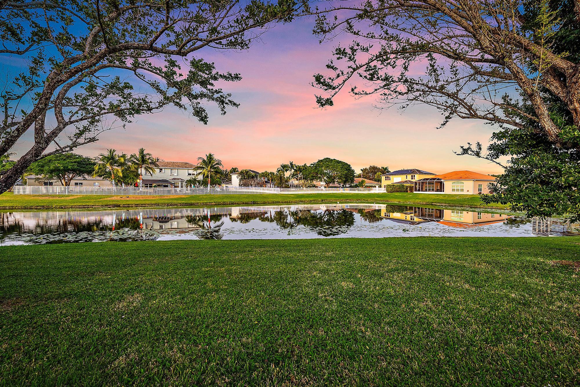 WINSTON TRAILS - Residential