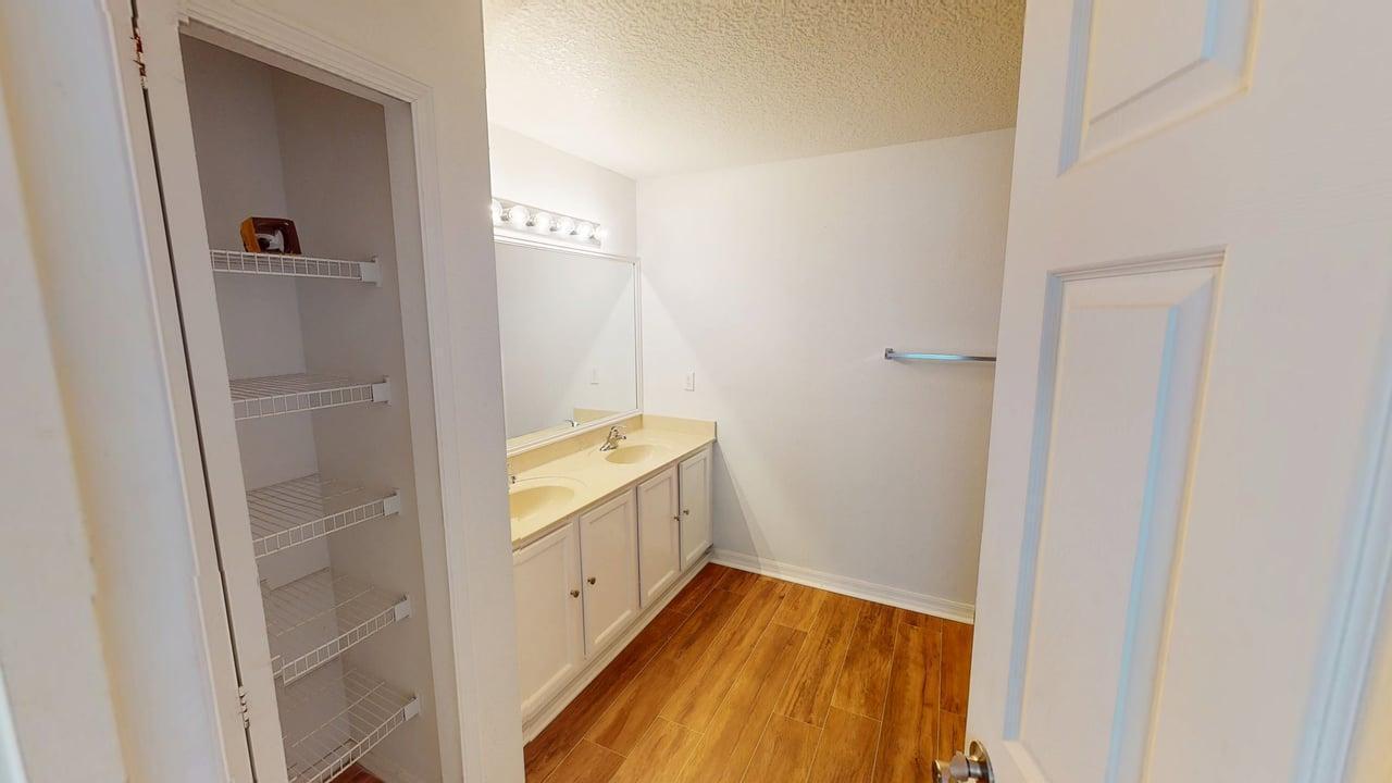 PORT ST LUCIE SECTION 33 - Residential Lease