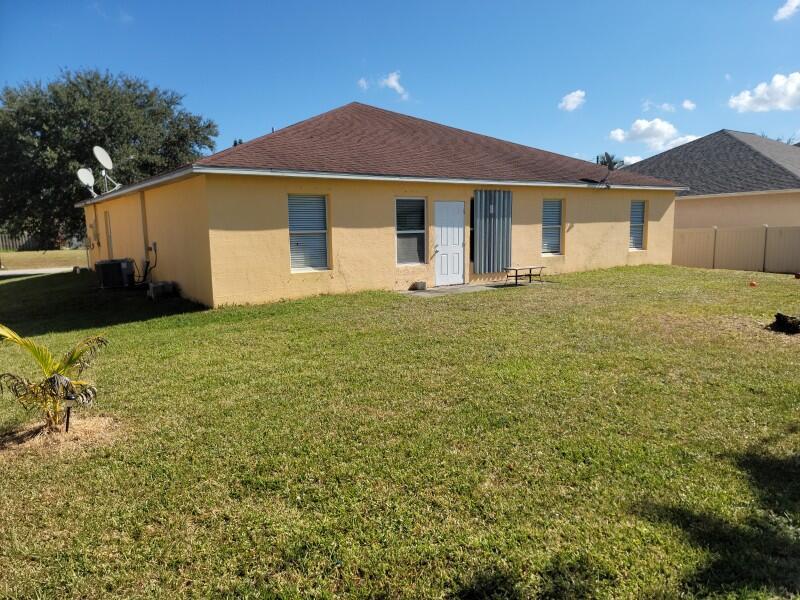 PORT ST LUCIE SECTION 33 - Residential Lease