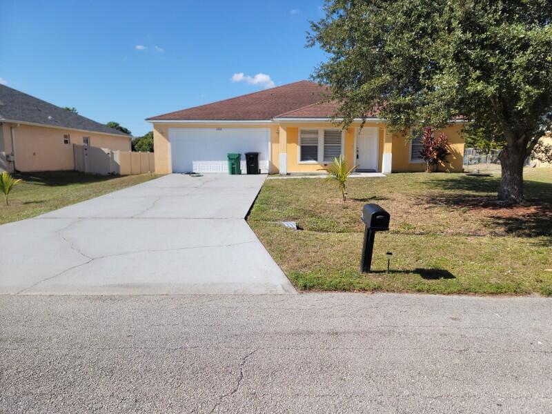 PORT ST LUCIE SECTION 33 - Residential Lease