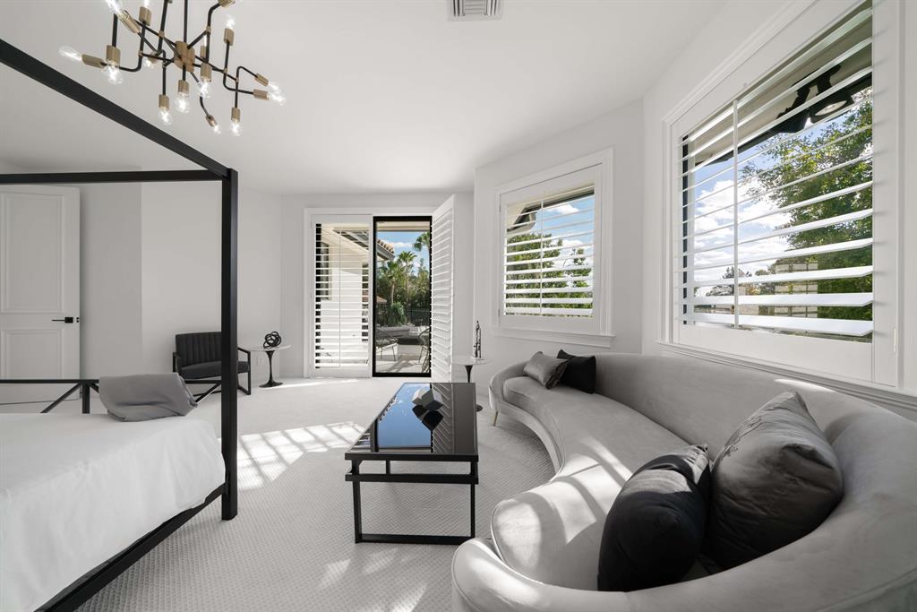 KENSINGTON - Residential