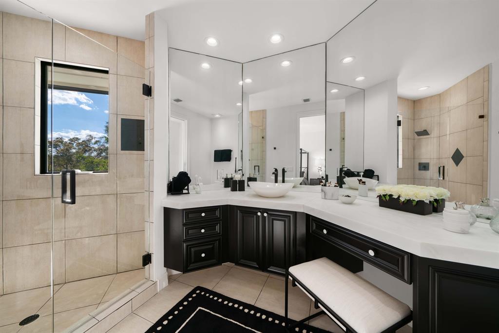 KENSINGTON - Residential