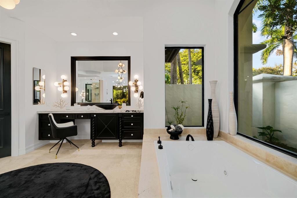 KENSINGTON - Residential