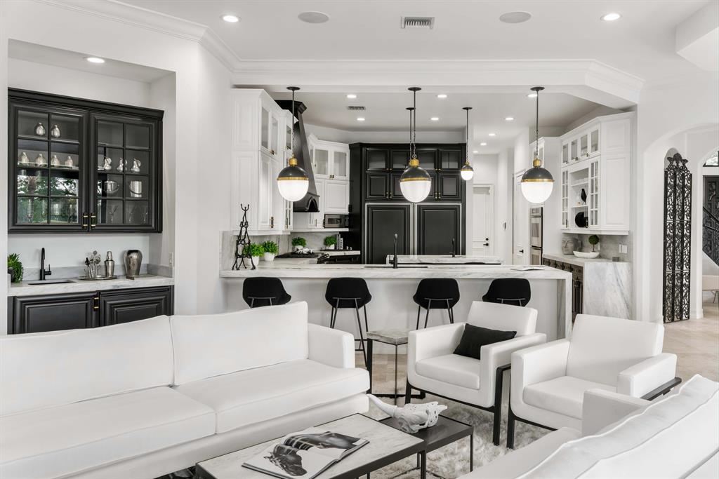 KENSINGTON - Residential