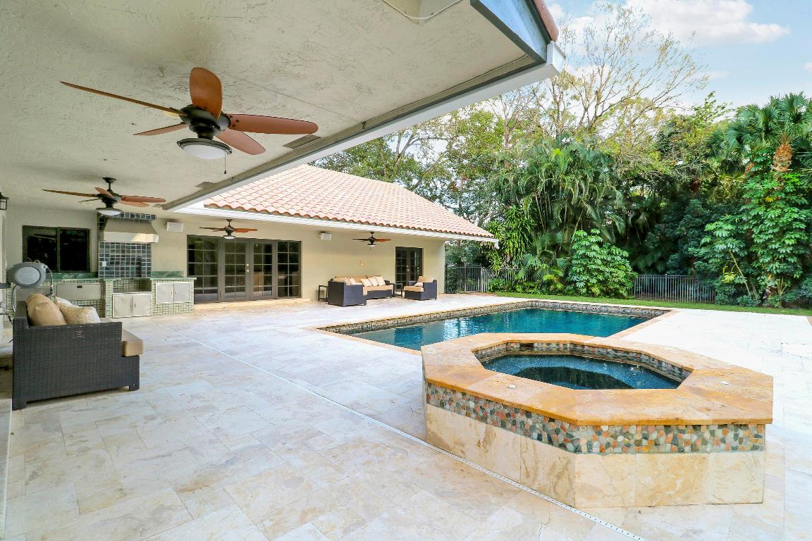 PADDOCK PARK 1 OF WELLINGTON - Residential Lease