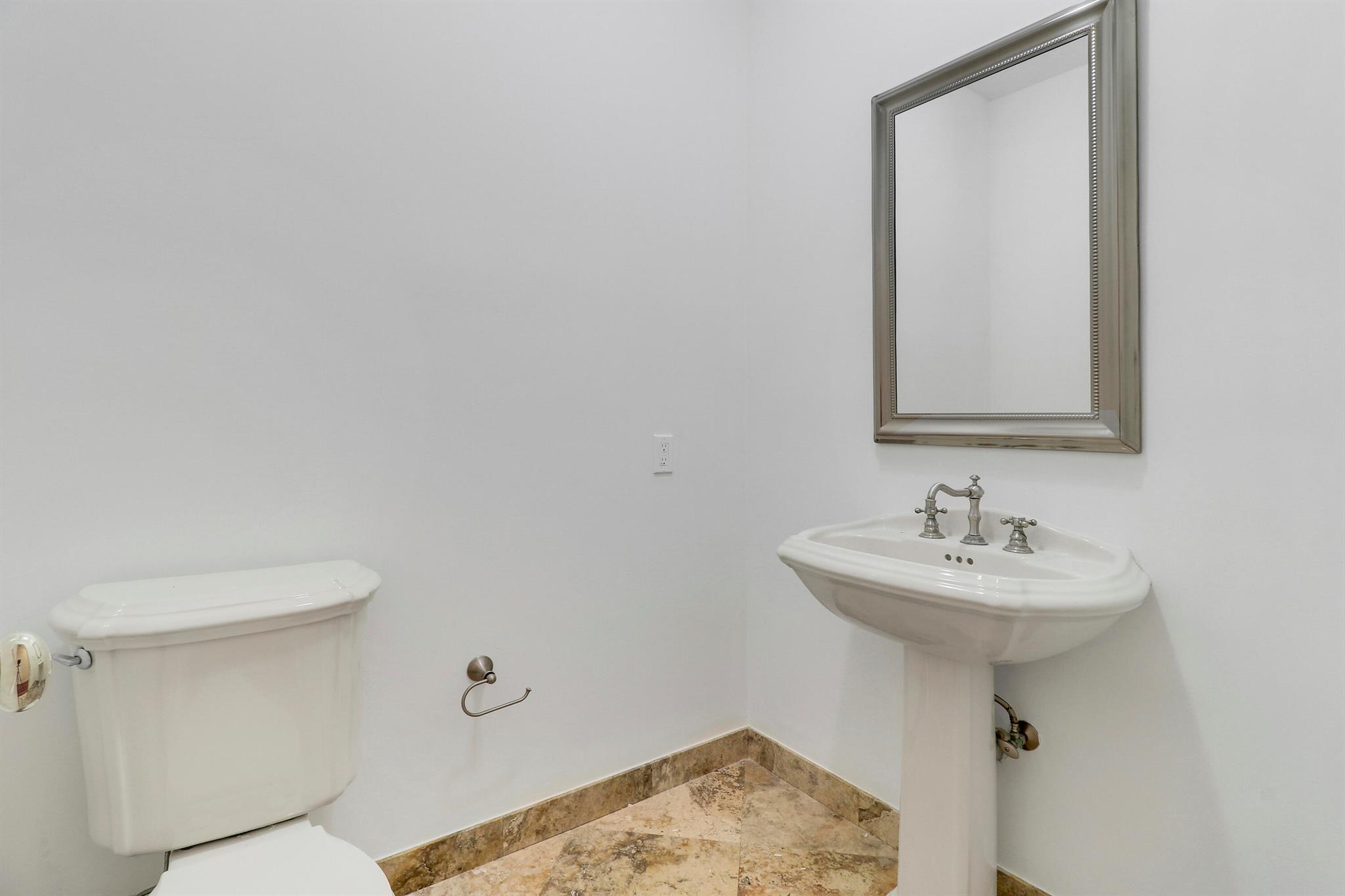 PADDOCK PARK 1 OF WELLING - Residential Lease