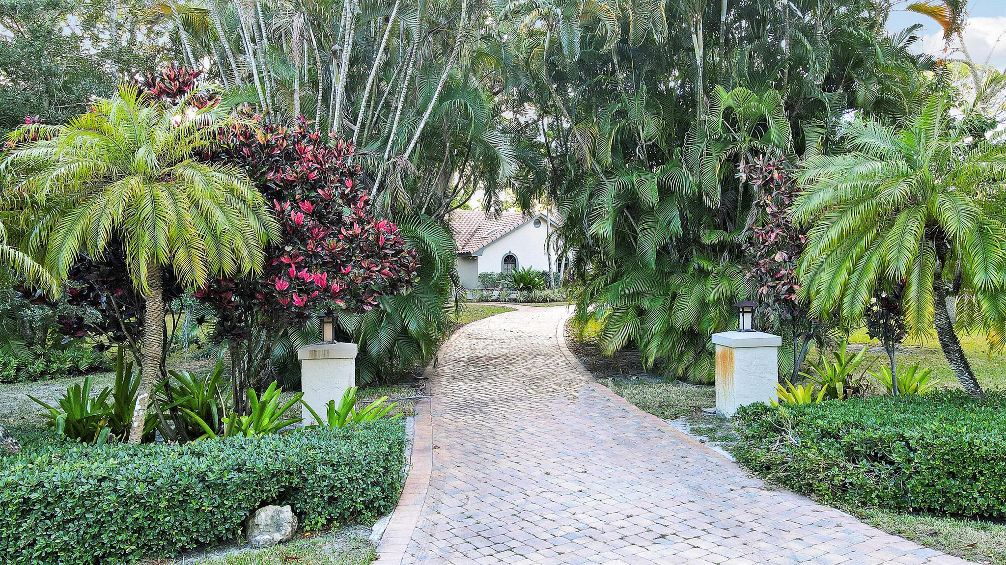 PADDOCK PARK 1 OF WELLING - Residential Lease