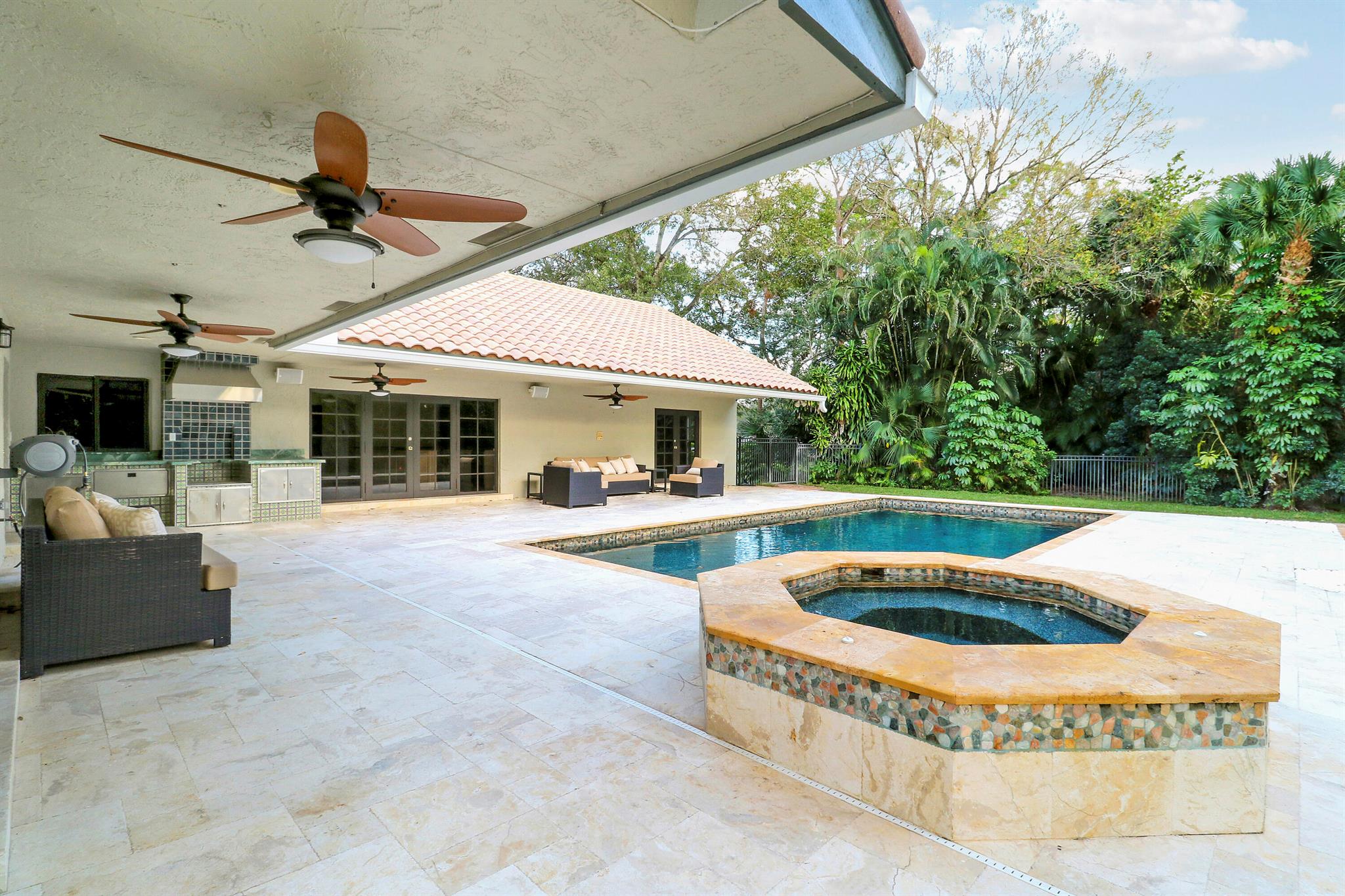 PADDOCK PARK 1 OF WELLING - Residential Lease