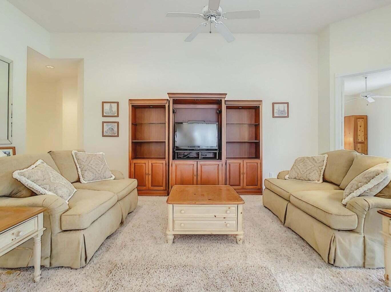 DOUBLE TREE - Residential Lease