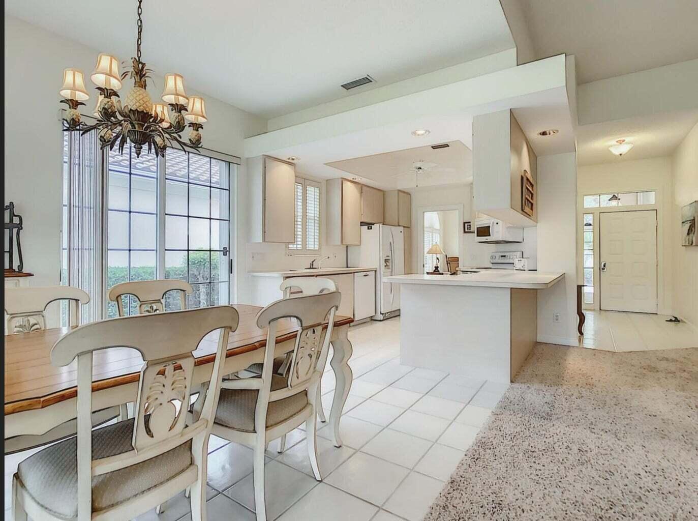 DOUBLE TREE - Residential Lease