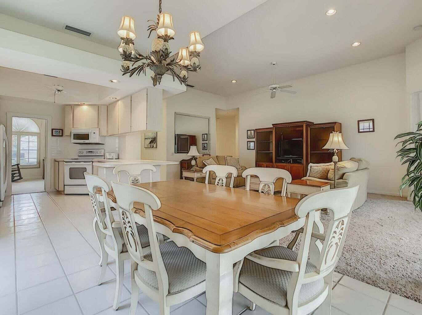 DOUBLE TREE - Residential Lease