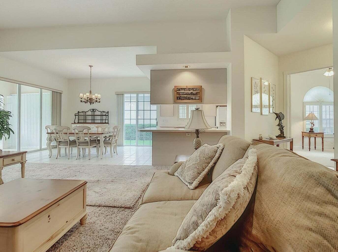 DOUBLE TREE - Residential Lease