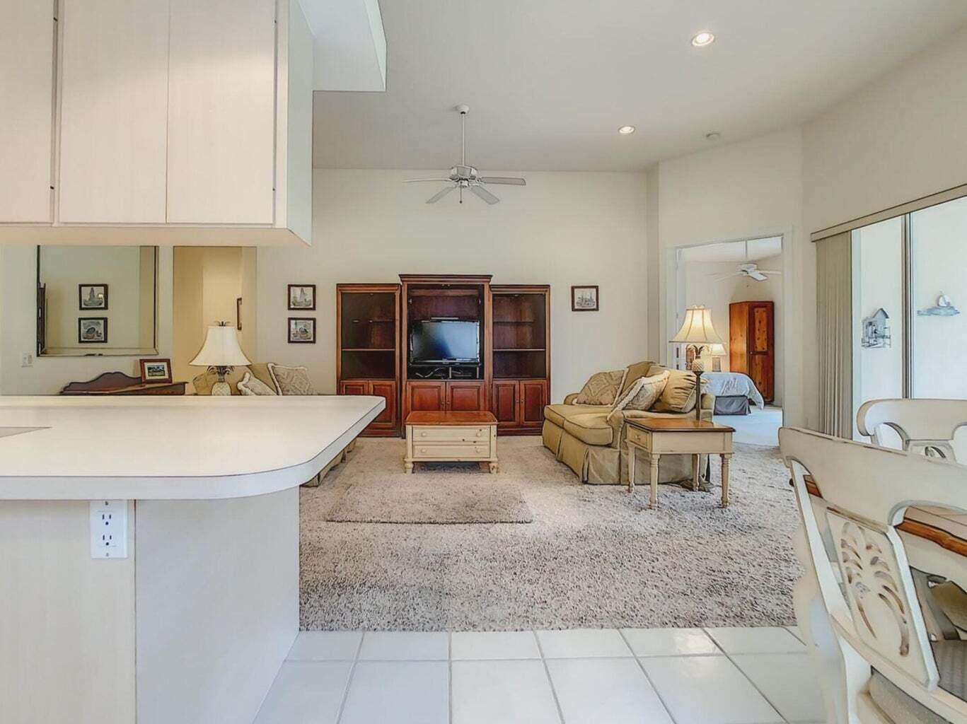 DOUBLE TREE - Residential Lease