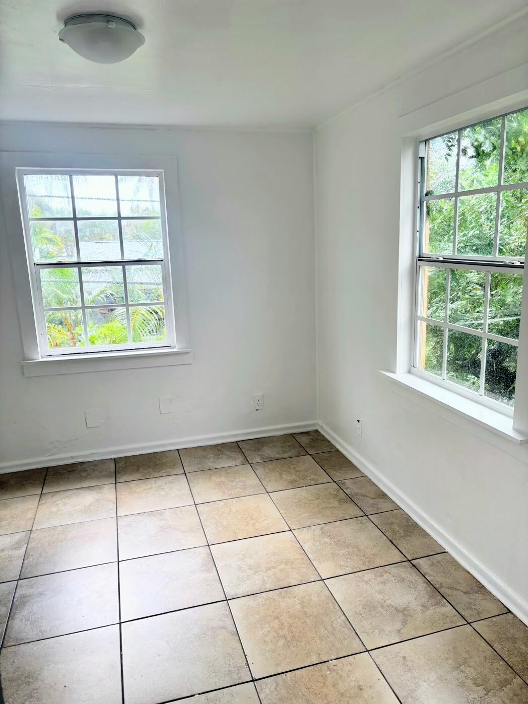 MACKLE PARK PLAT - Residential Lease