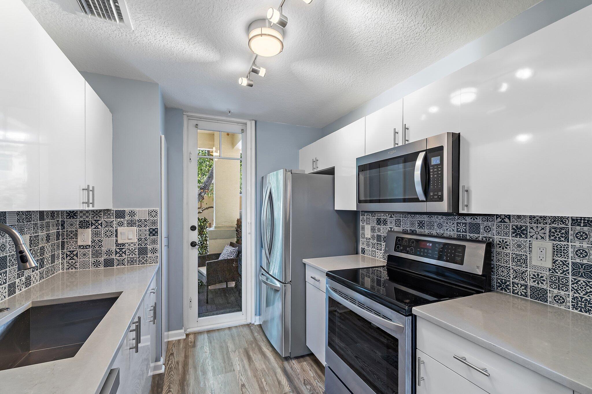 VILLAGE AT ABACOA CONDO - Residential