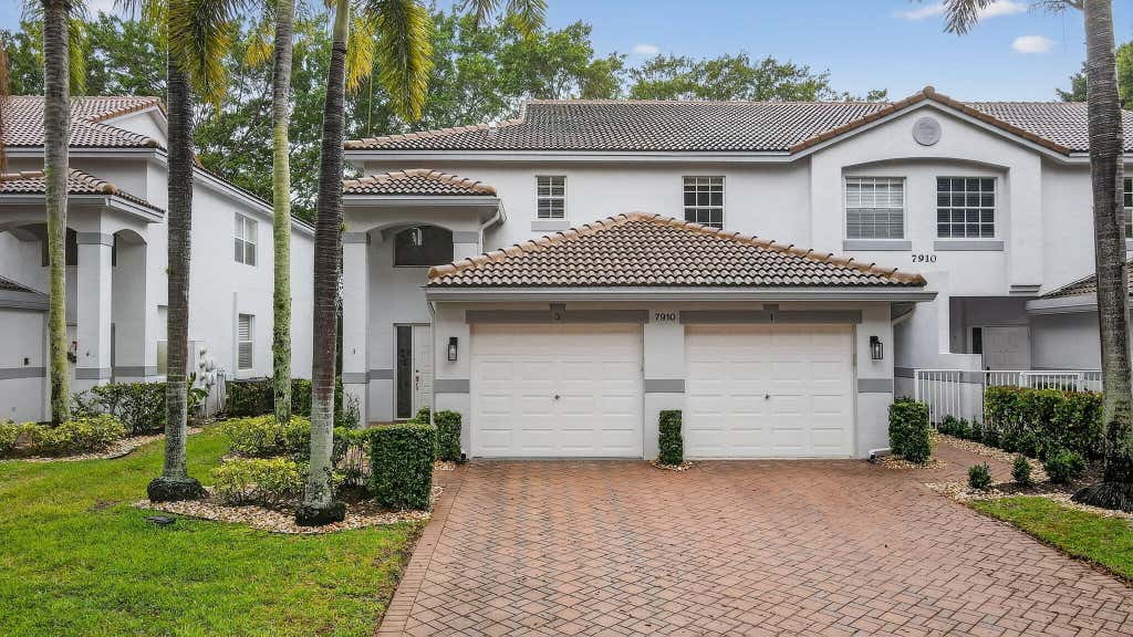 Photo of 7910 Laina Lane #3, Boynton Beach, FL 33437 (MLS # B26042171)