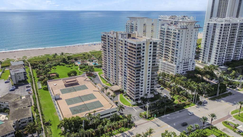 Photo of 3400 N Ocean Drive, 1601 Dr, Singer Island, FL 33404 (MLS # R11081322)