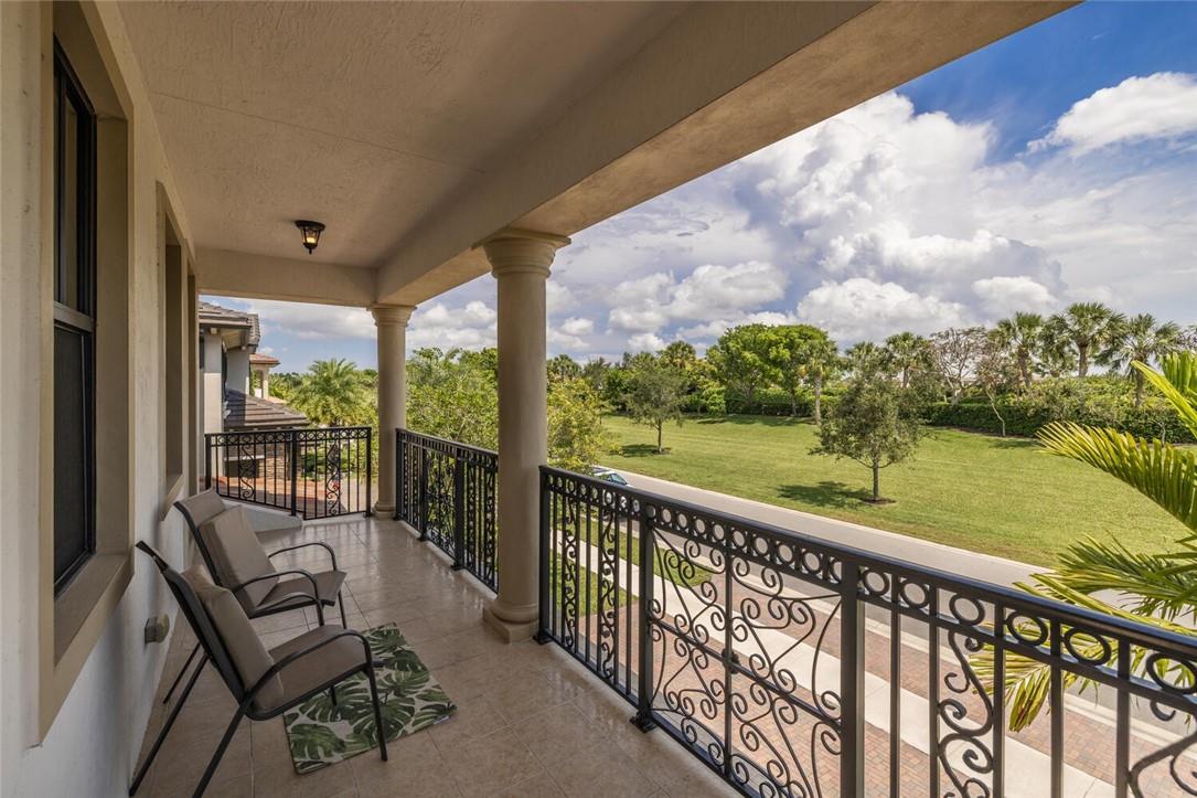 Bruschi Prop 180-105 B - Residential