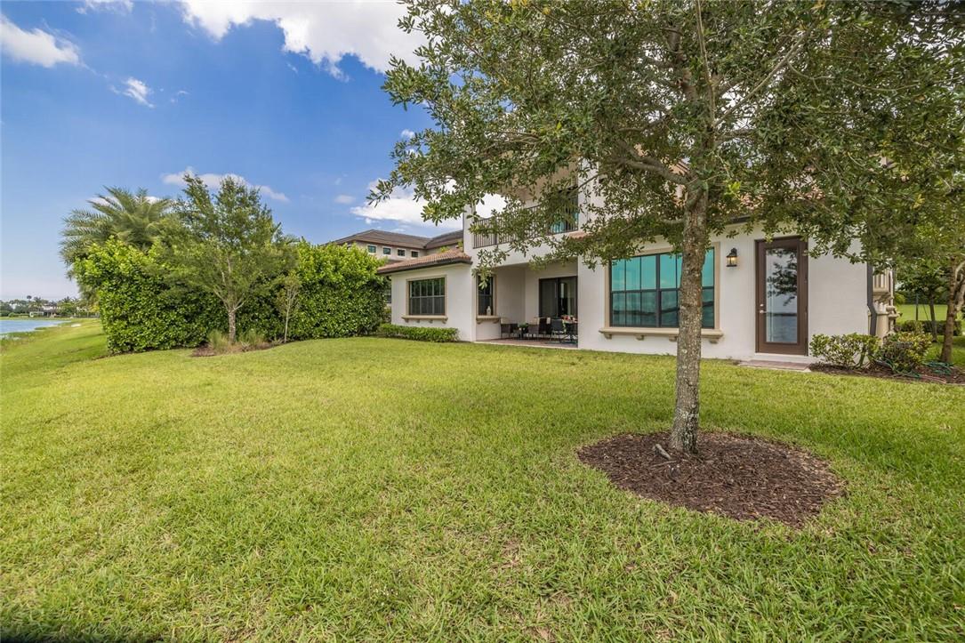 Bruschi Prop 180-105 B - Residential