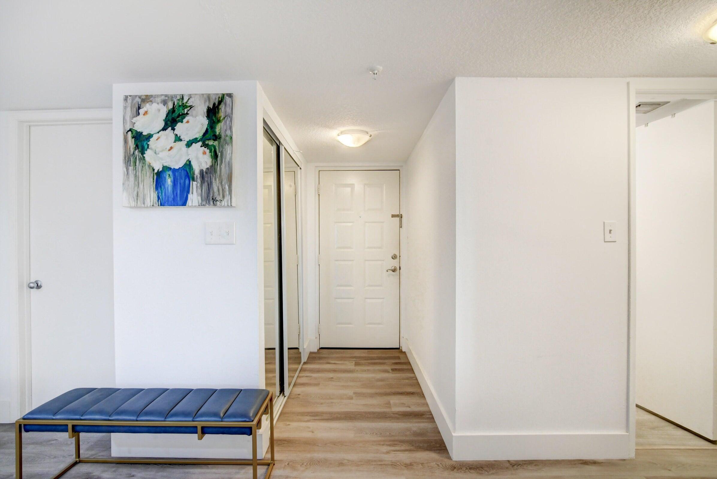 1915 Lavers Circle E504