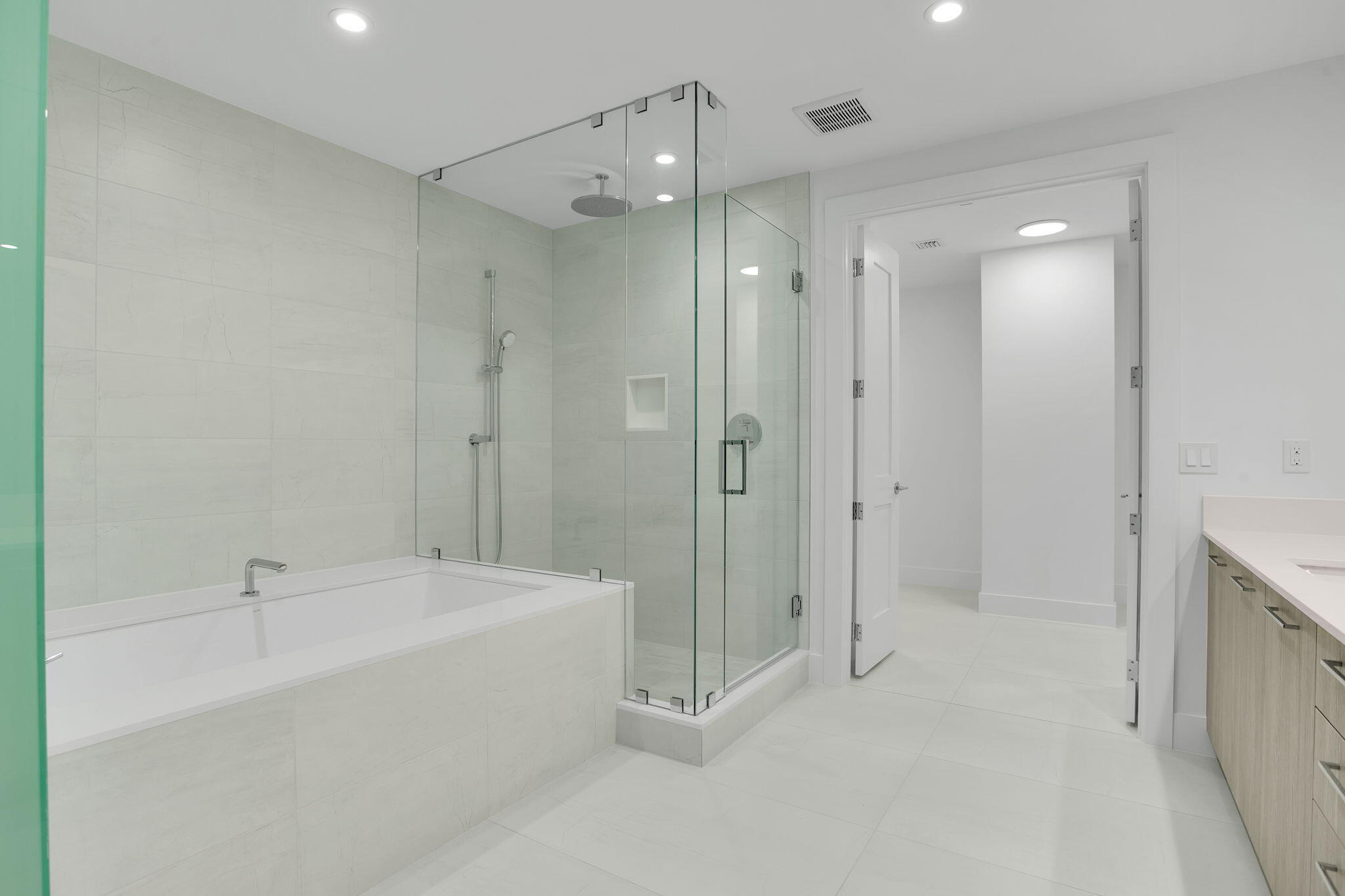 Selene Oceanfront Residences - Residential Lease