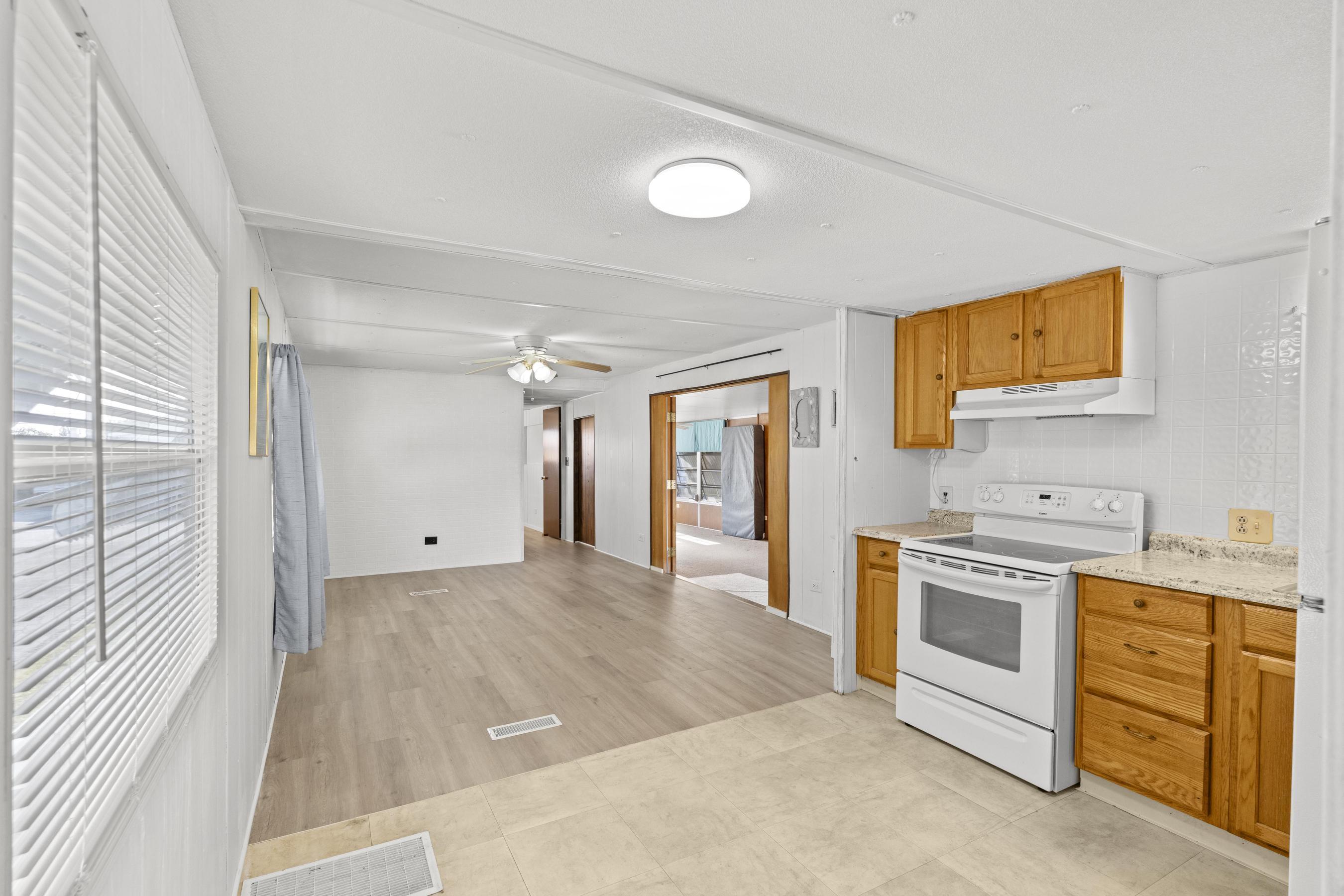 PINE GROVE VILLAGE - Residential Lease