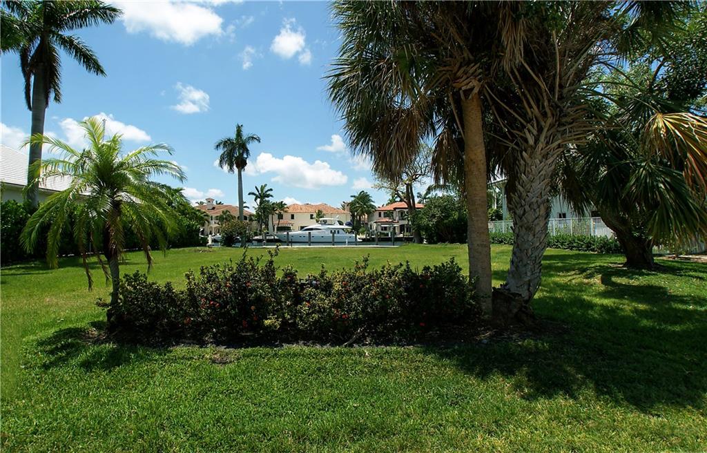 Lucille Island 37-19 B - Residential
