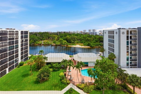 Property photo of 1629 Riverview Road 818, Deerfield Beach, FL 33441