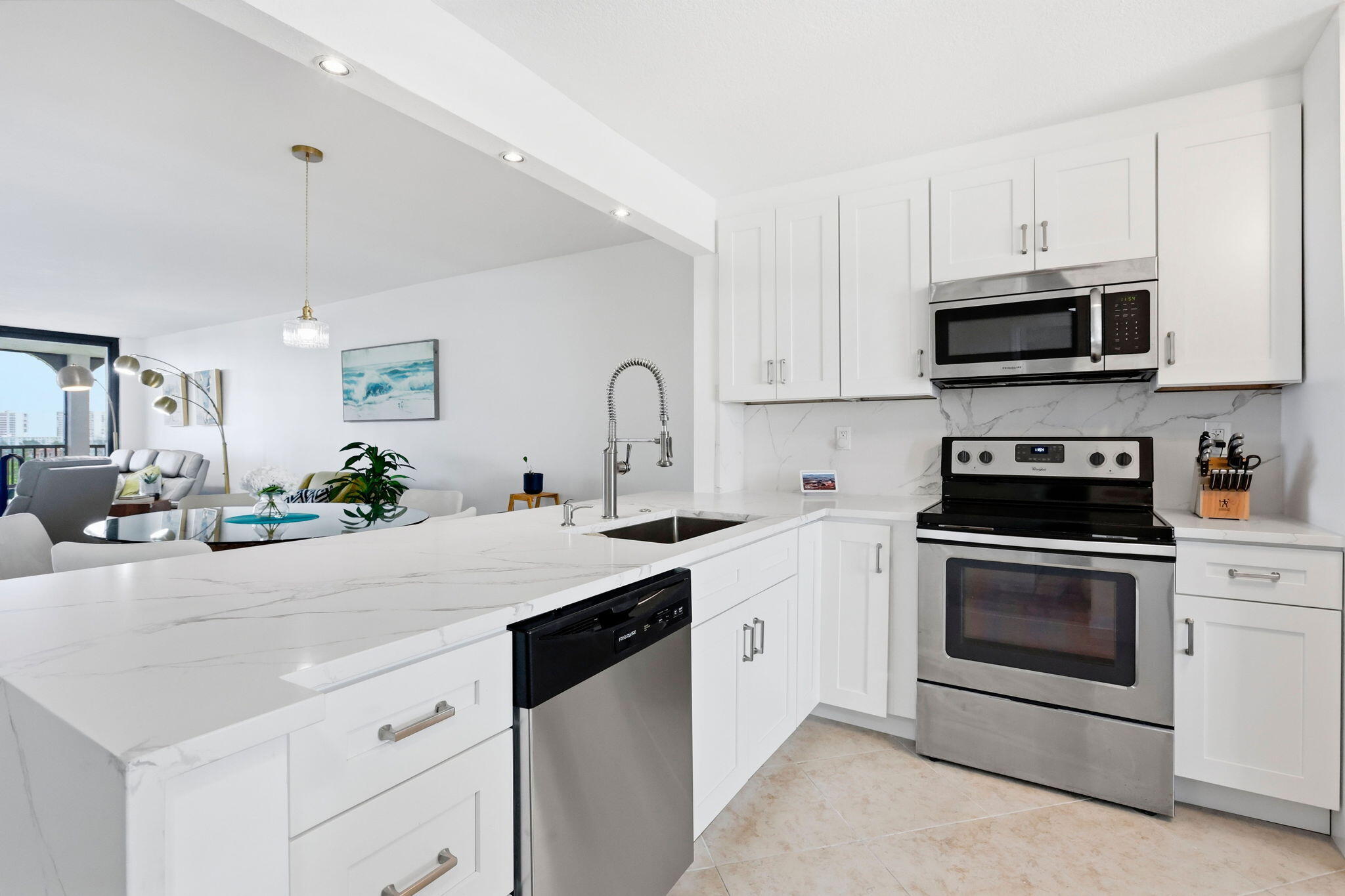 1629 Riverview Road 818